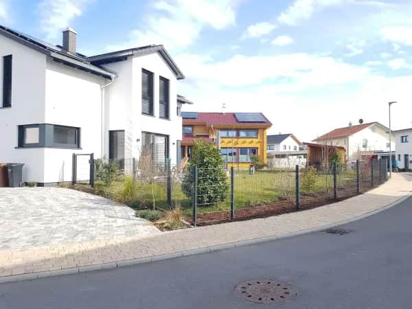 zaun aus Stahl in Villingen-Schwenningen installieren